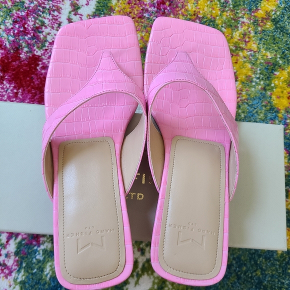 Like New - Marc Fisher - Pink Slides / Sandals kitten heels 👠 - Picture 12 of 12